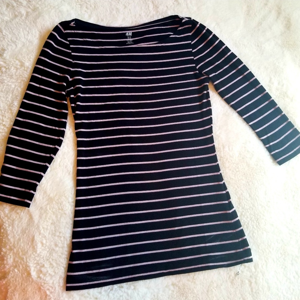 Fitted 3/4 sleeve striped top